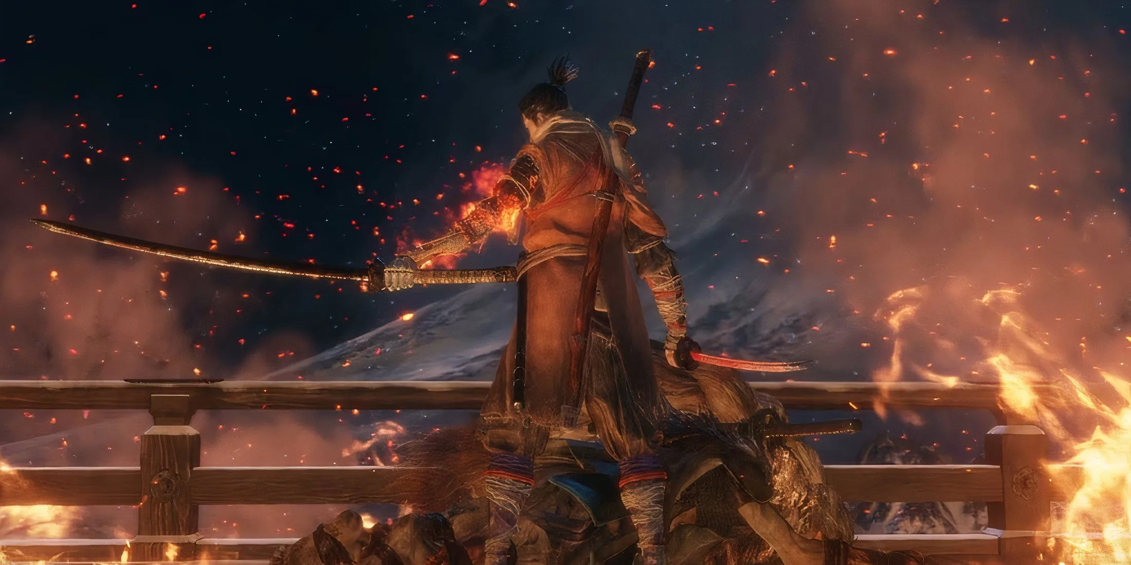 Nhân vật Sekiro trong tư thế sẵn sàng chiến đấu, liên quan đến các kết thúc của game Sekiro Shadows Die Twice.