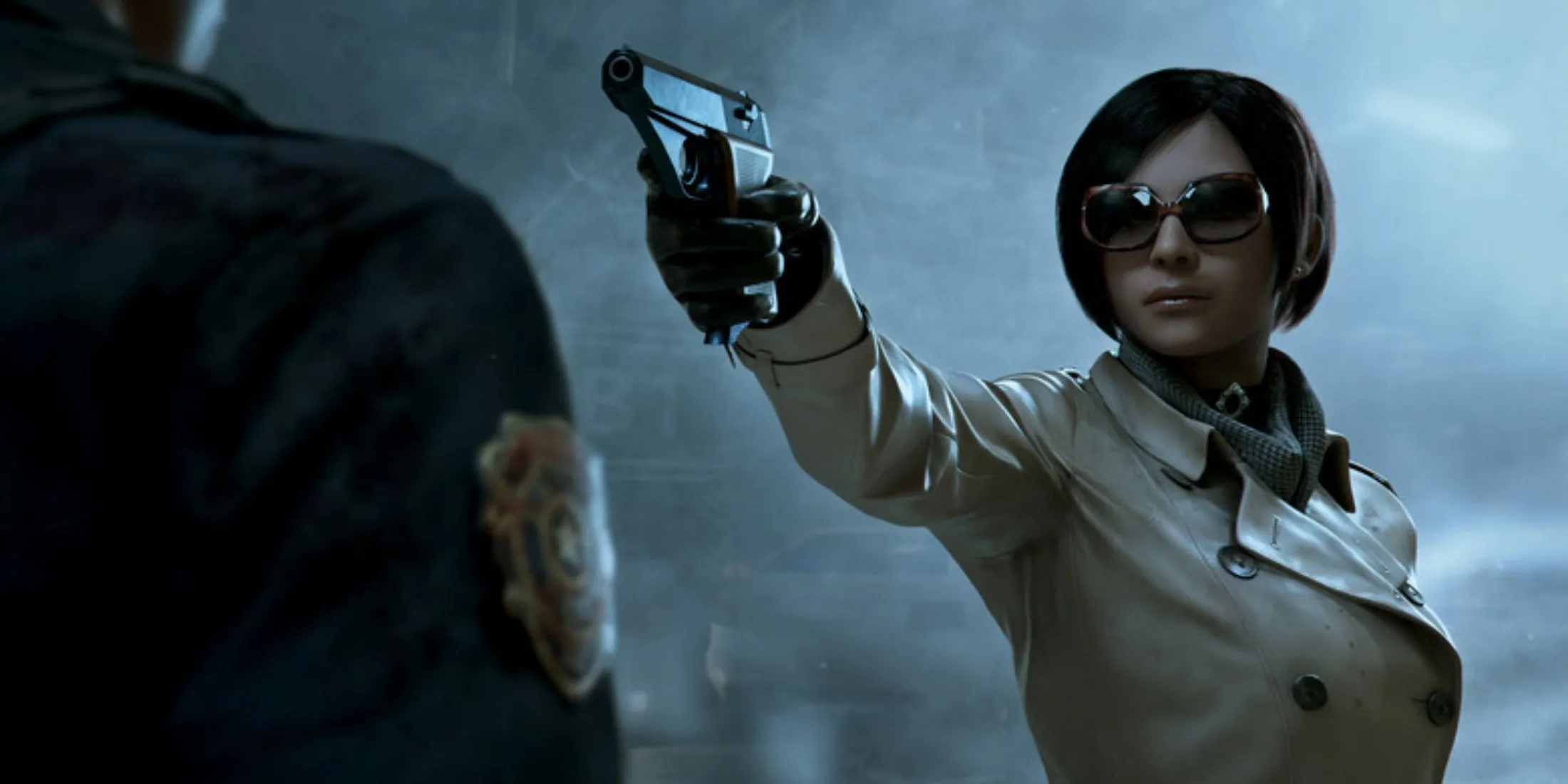 &quot;Ada Wong mặc áo khoác dài và đeo kính, chĩa súng vào Leon Kennedy trong Resident Evil 2 Remake&quot;