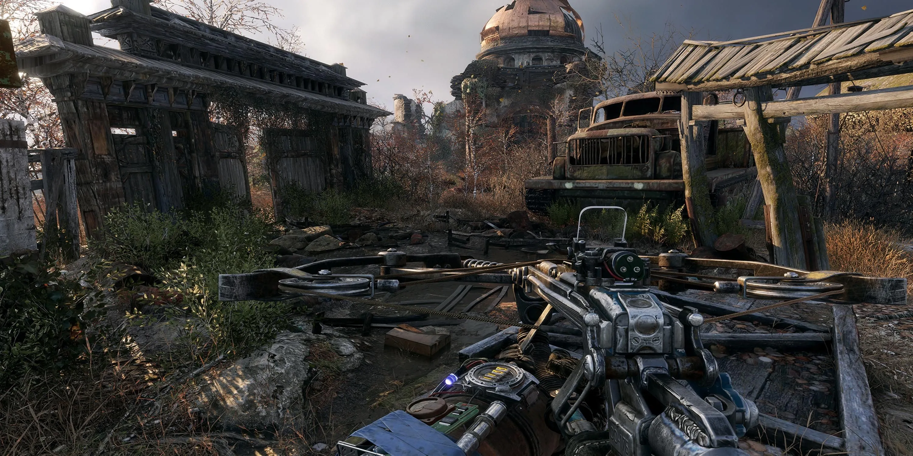 Bối cảnh hậu tận thế hoang tàn trong Metro Exodus, nơi Artyom và nhóm sống sót khám phá vùng đất mới