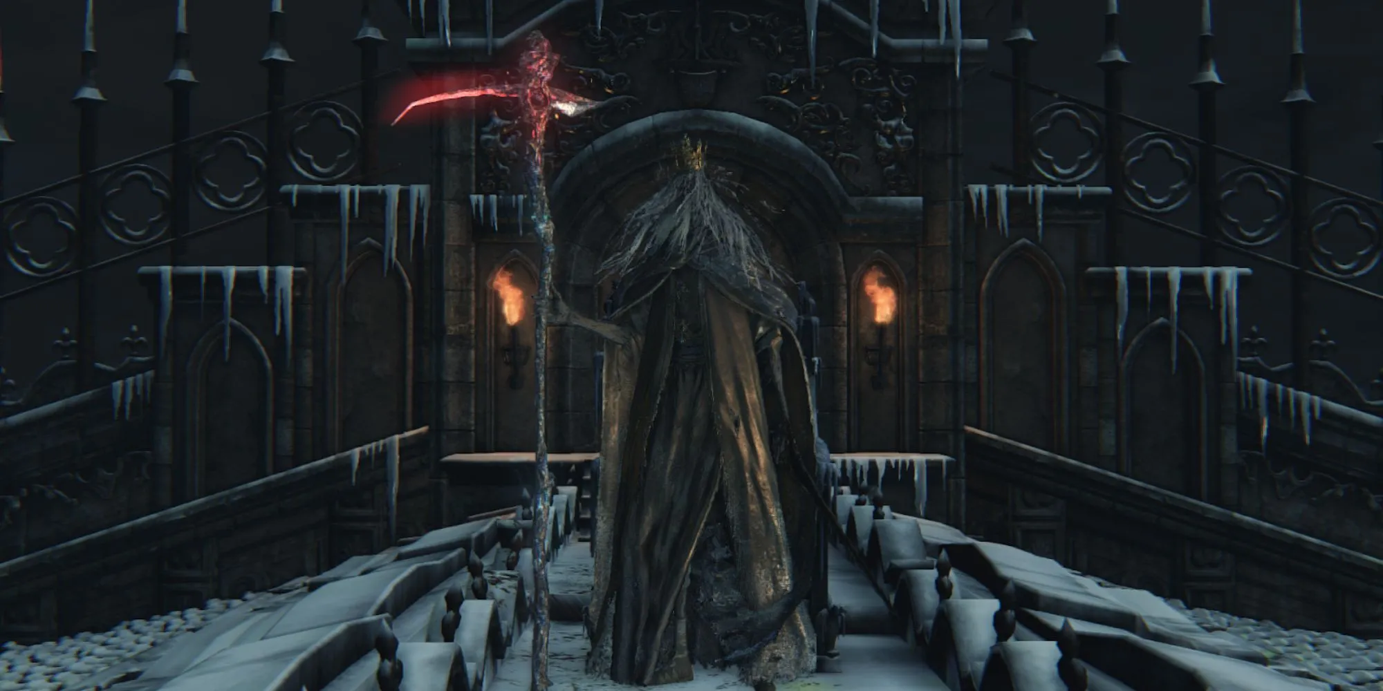 Martyr Logarius, con boss đáng sợ từ Bloodborne, vung lưỡi hái lớn với đôi cánh xương và bộ giáp cổ điển, thể hiện vẻ quyền lực và nguy hiểm.