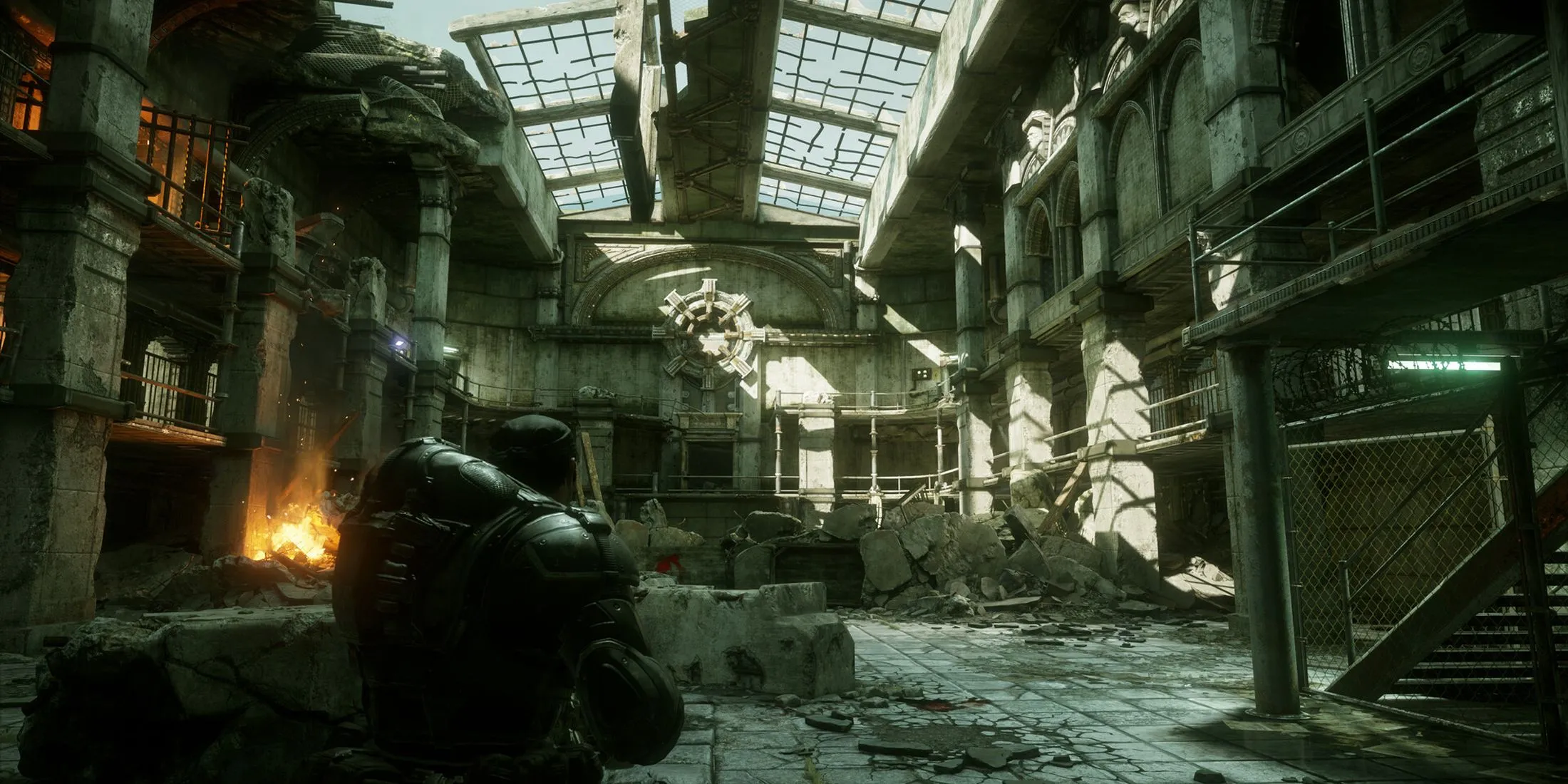 Nhân vật chính Marcus Fenix trong Gears of War Reloaded