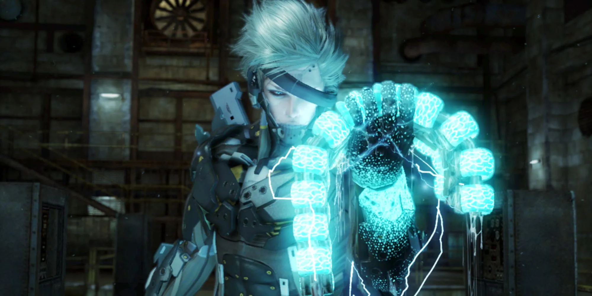 Raiden trong Metal Gear Rising: Revengeance đang giữ xương sống của một cyborg, thể hiện sức mạnh phi thường và sự tàn bạo trong chiến đấu.