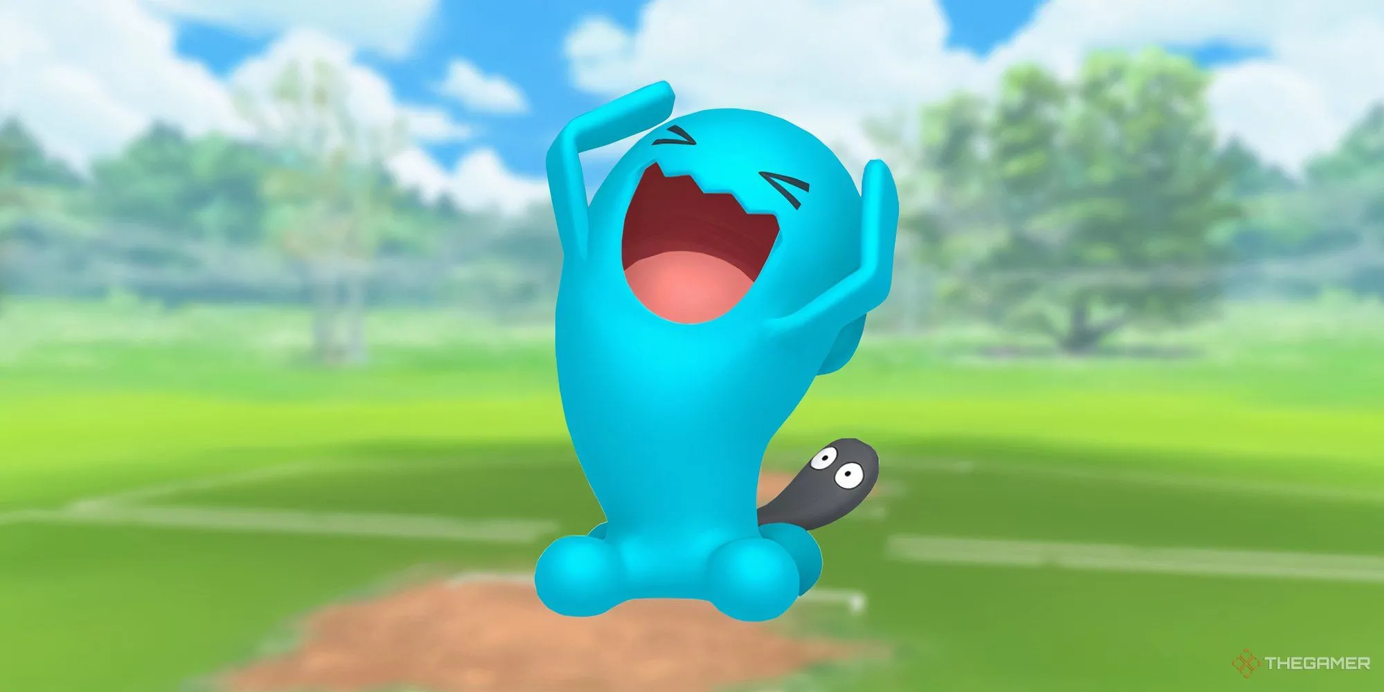 Wobbuffet với biểu cảm bí ẩn, đứng trên nền cảnh chiến trường Pokémon Go
