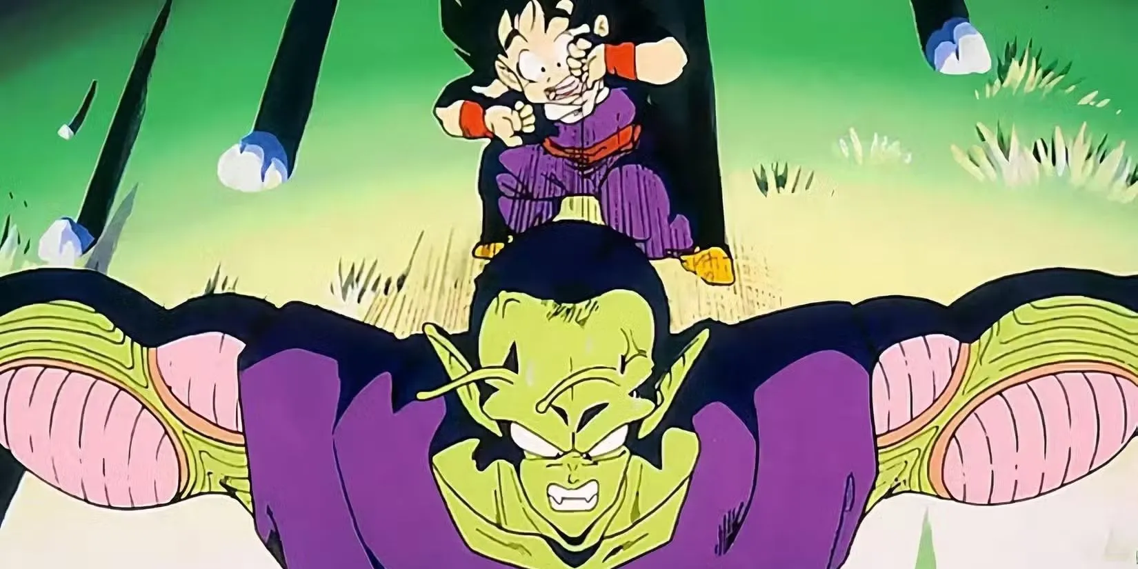 Gohan đối mặt Nappa và Vegeta trong Saiyan Saga, một cậu bé bị đẩy vào tuyến đầu chiến tuyến